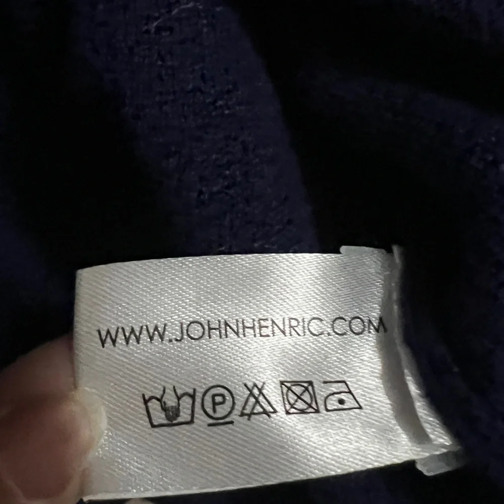 John Henric Sweden 100% marina wool Navy sweater/cardigan men’s Medium